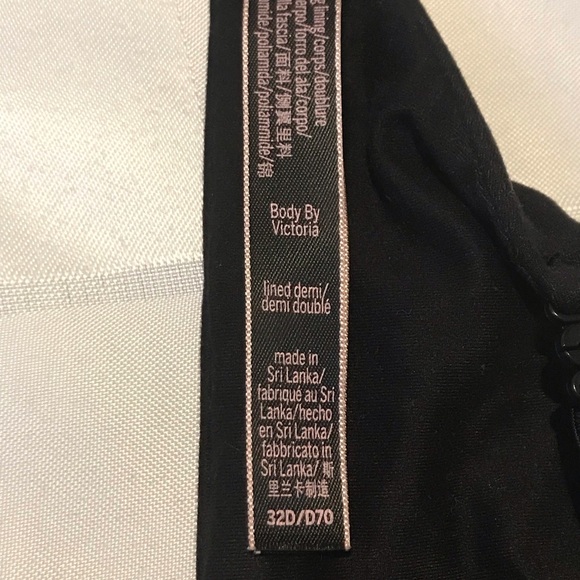 NWOT Victoria’s Secret bra - Picture 6 of 7